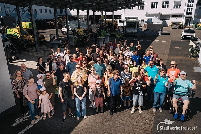 Viele Menschen auf dem Stadtwerke Gelände