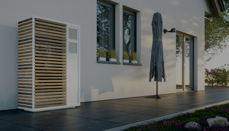 Wärmepumpe auf der Terrasse eines Hauses 