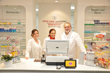 Mitarbeiter der Alfred Nobel Apotheke Mitarbeiter Alfred Nobel Apotheke - Kölner Straße