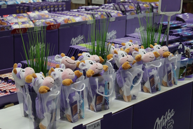 Verkaufsstand mit Milka-Produkten Schokowelt Troisdorf